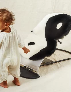 Yinyang Snuggler Sheepskin Pram Liner -Boutique Fashionable Childrens Clothing Store R04006936 MILKNOIR ALT05
