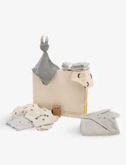 To The Moon And Back Small Baby Hamper 3-6 Months – 9 Items Included